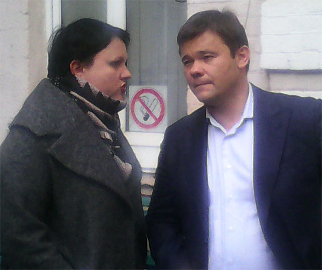 Совещание адвокатов Геннадия Корбана под Печерским судом города Киева